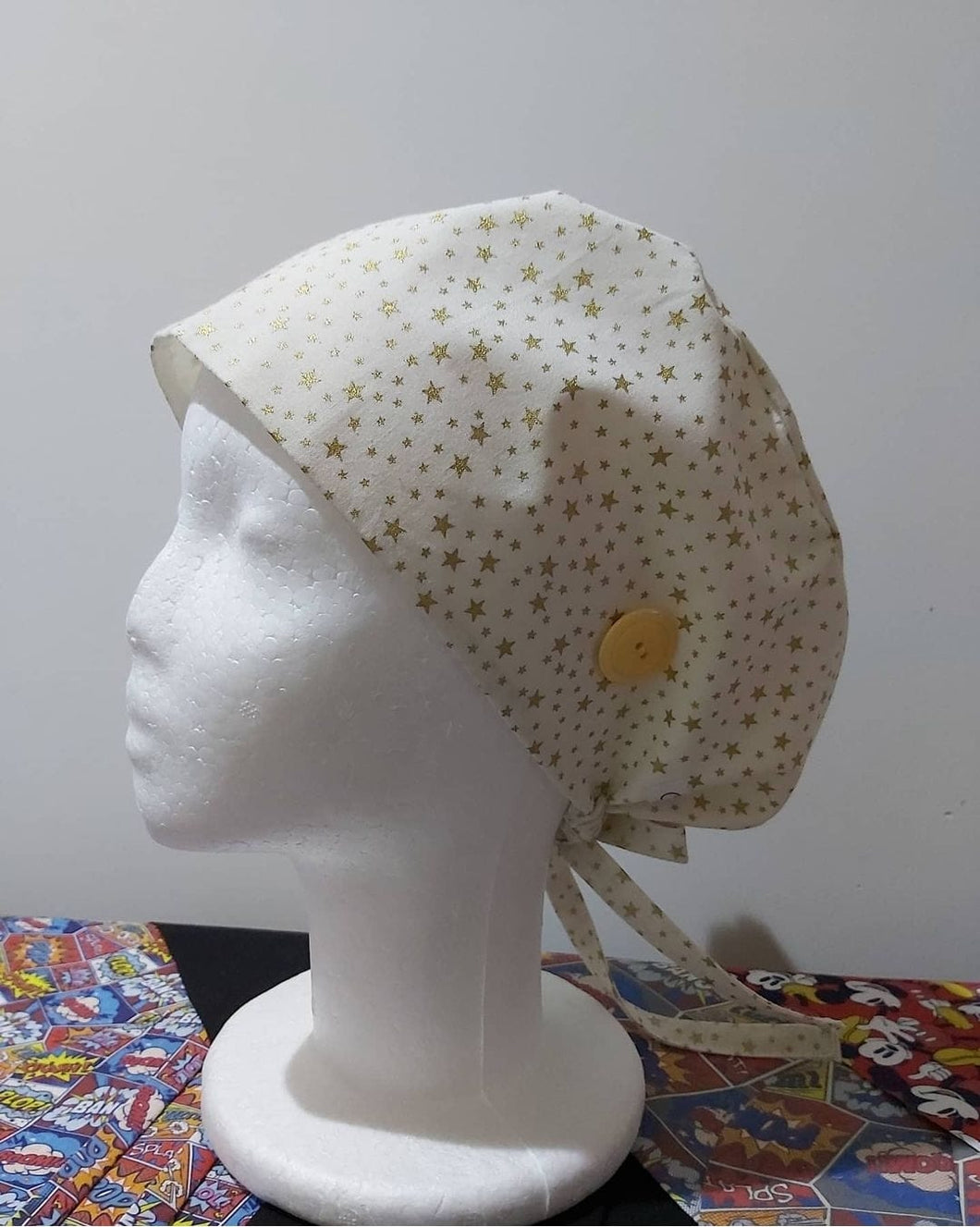 Gorro estrellas doradas