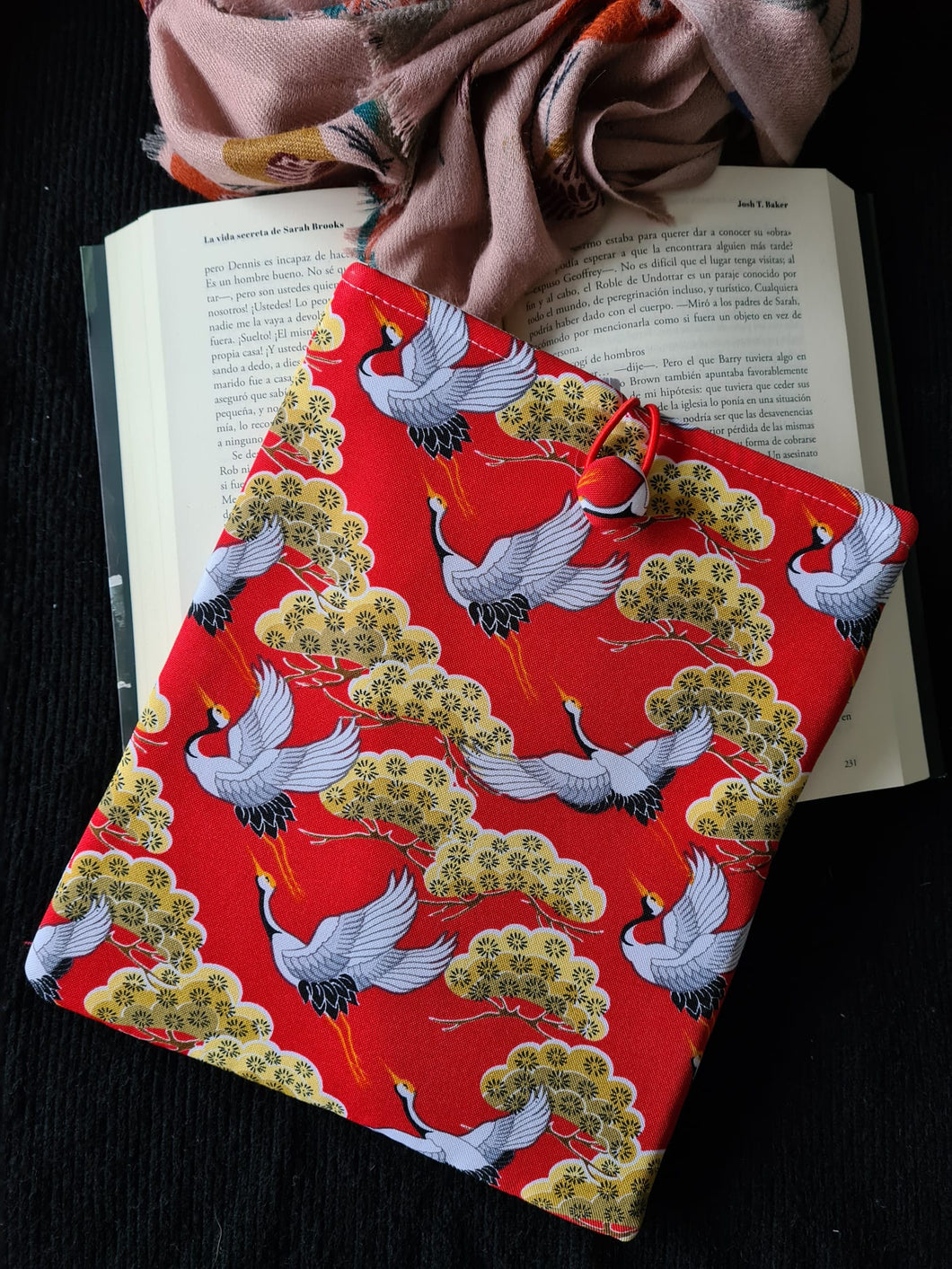 Funda libro gruyas